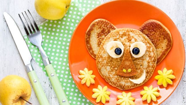 طريقة تحضير بان كيك بالفواكه للأطفال