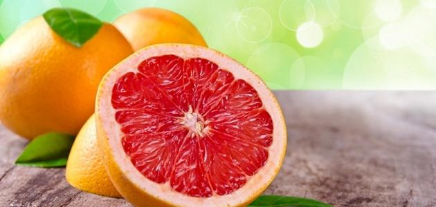 مقشر طبيعي باستخدام زيت الجريب فروت العطري