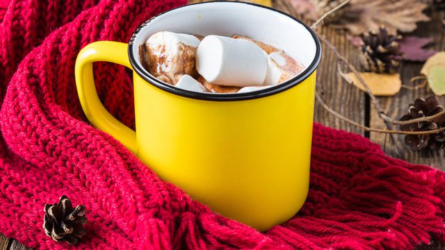 ألذ مشروب كاكاو بالمارشميلو