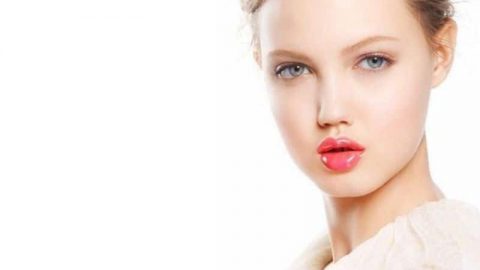 أنواع ماكياج تناسب الوجه الصغير.. اكتشفيها