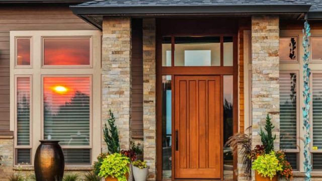 بالصور: تصاميم ديكورات الأبواب الخارجية