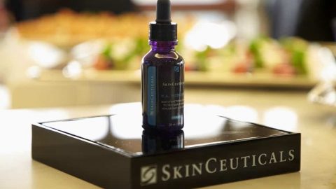 تعرفي على السيروم الجديد المصحح البشرة من Skinceuticals