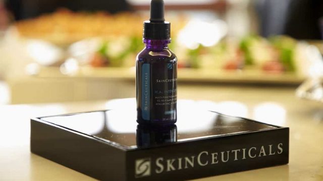 تعرفي على السيروم الجديد المصحح البشرة من Skinceuticals