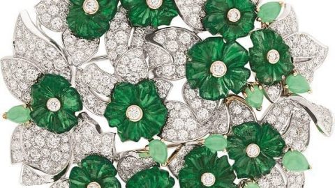 تألقي بأزهار الماس والزمرد لهذا الربيع