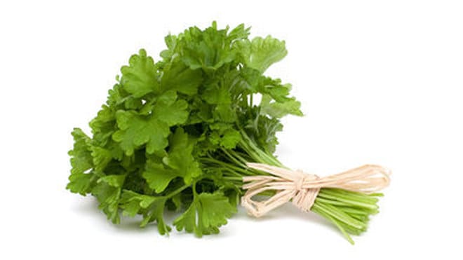 قناع البقدونس للبشرة 