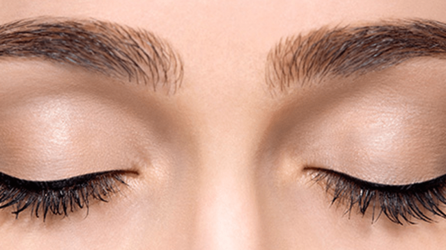 احصلي على حواجب مثالية بخطوات بسيطة