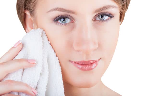 كيف يمكنك التخلص من احمرار حب الشباب؟