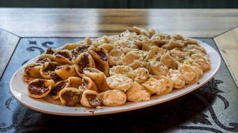 كيف يمكنك تجهيز عجينة القطايف بدون سميد