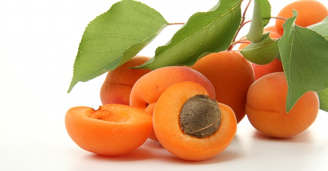 اصنعي بنفسك عطر بنكهة المشمش