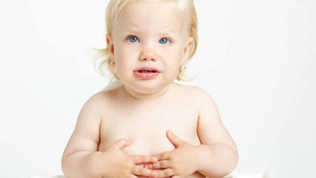 أسباب الإمساك عند الأطفال و طرق علاجه