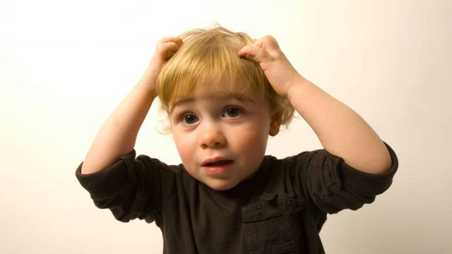 أسباب القمل عند الأطفال و طرق الوقاية منه