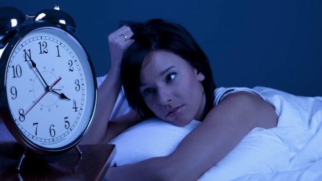 أطعمة تساعد على مكافحة الأرق بشكل طبيعي