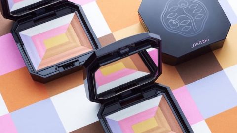 شيسيدو تطلق بودرة تلميع بشرة بـ7 درجات لونية