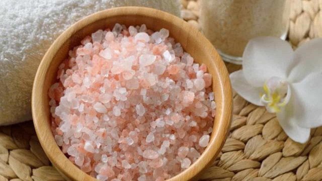 طريقة تجهيز ملح الاستحمام لحمام مريح ومنعش