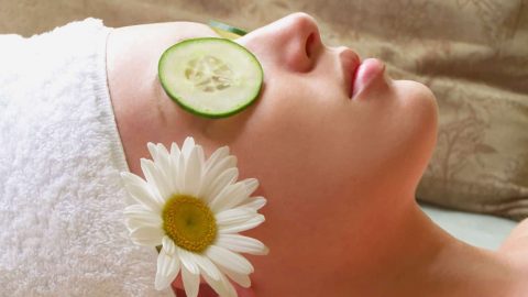 قناع الخيار للبشرة الدهنية