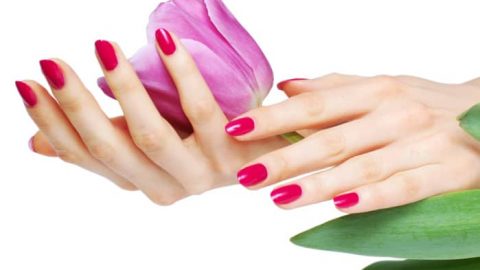 طرق العناية بالأظافر الضعيفة و المتشققة