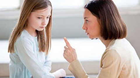 عبارات تتسبب بأضرار نفسية لطفلك