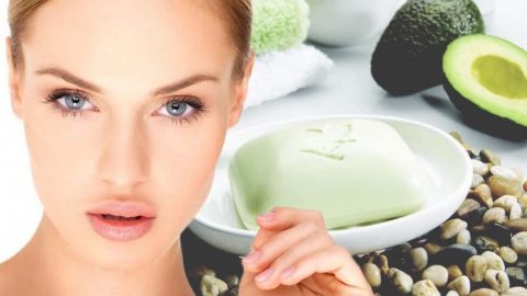 اصنعي صابونة الأفوكادو والسمسم لتسمين الوجه وترطيبه