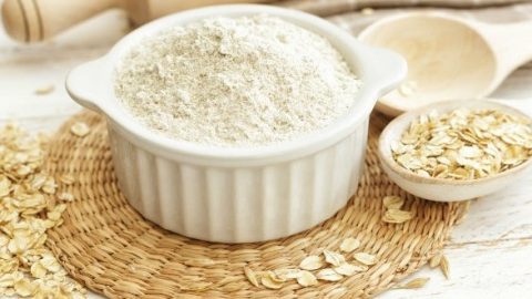 قناع الليمون والشوفان لتفتيح البشرة