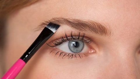 الماكياج المناسب للحاجبين وفقًا لشكل الوجه