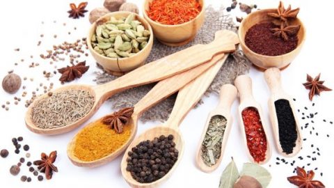 استخدمي هذه الأعشاب والتوابل لمكافحة شيخوخة البشرة