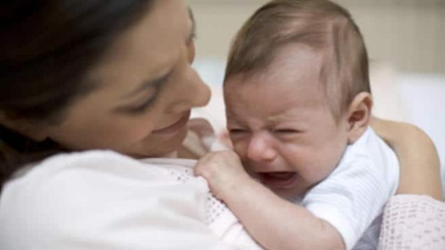 كيف تقاومين المغص عند رضيعك؟
