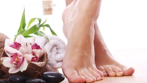 اتبعي هذه الخطوات للحفاظ على صحة وجمال قدميك