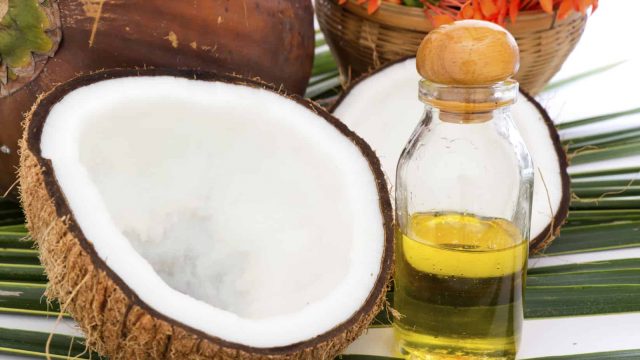 كيف تساعدك دهون جوز الهند على خسارة وزنك؟