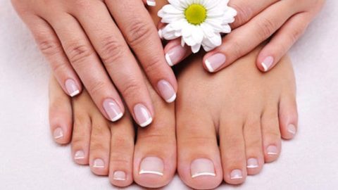 كيف تحصلين على أظافر قوية بطريقة طبيعية؟