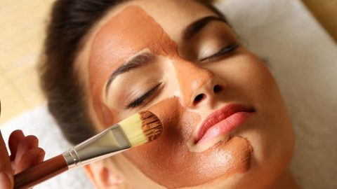 قناع التمر لترطيب البشرة وتغذيتها