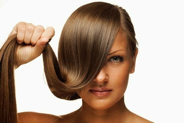 كيف تعالجين شعرك من التساقط خلال شهر واحد؟