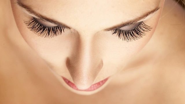 استمتعي برموش أكثر كثافة من خلال هذه الوصفة