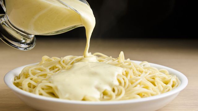 كيف تجهزين مكرونة بالبشاميل بدون فرن؟