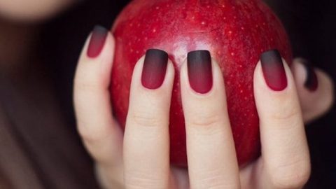 احصلي على طلاء أظافر ماتي بهذه الحيلة