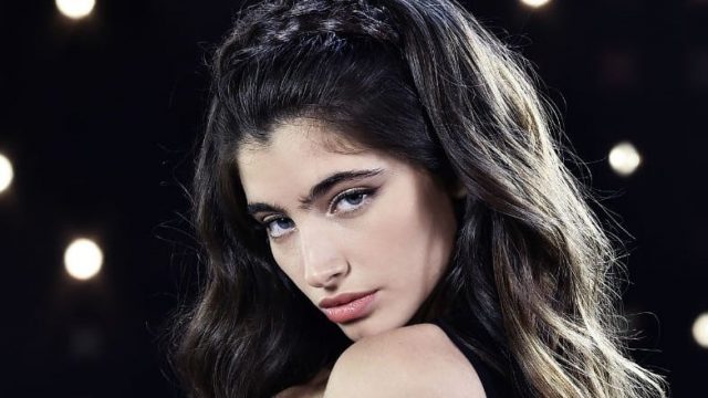 حيل فعالة تمنحك إطلالة شعر أنيقة.. جربيها