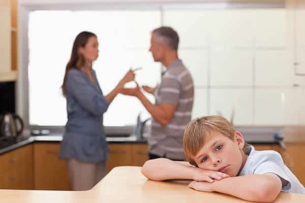 أثر التفكك الأسري على الأطفال
