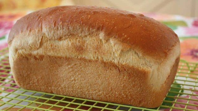 خطوات تجهيز خبز التوست