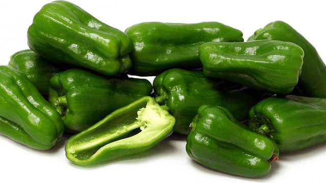 خلطة الفلفل الأخضر البارد لتطويل وتكثيف الشعر