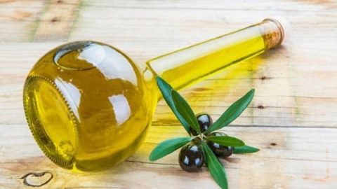 هل تريدين الحصول على شعر ناعم؟ جربي هذا القناع