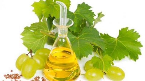 وصفة العنب للعناية بالبشرة المرهقة