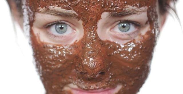 جربي قناع القهوة والروزماري واحصلي على بشرة مشرقة