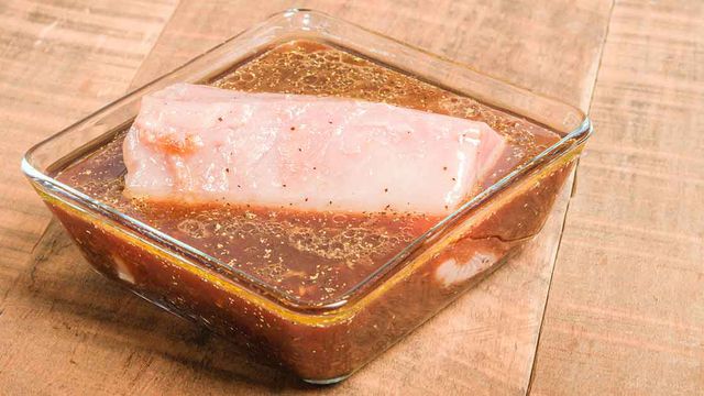 أفضل تتبيلة للسمك المقلي