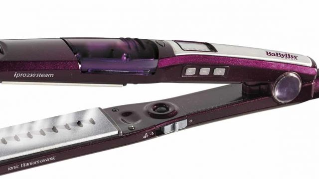 تجنبي هذه الأخطاء عند استعمال المكواة الكهربائية