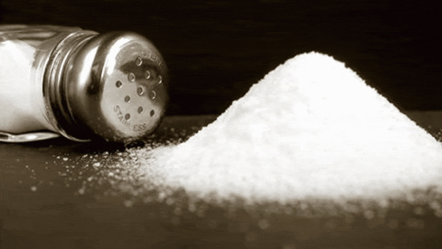 هذا المكوّن السري يزيد من وزنك.. اكتشفيه