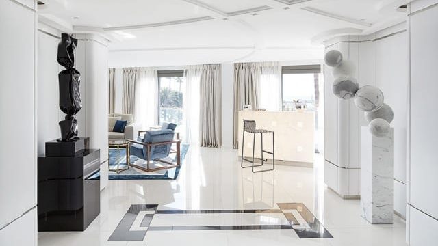 شاهدي تصميم شقة فرنسية على الريفييرا