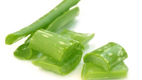 استعملي خلطات الصبار لبشرة مشرقة خالية من العيوب