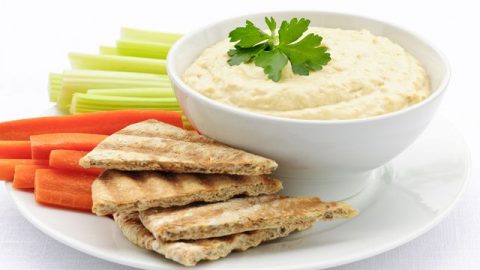 ألذ تغميسة حمص بالطحينة