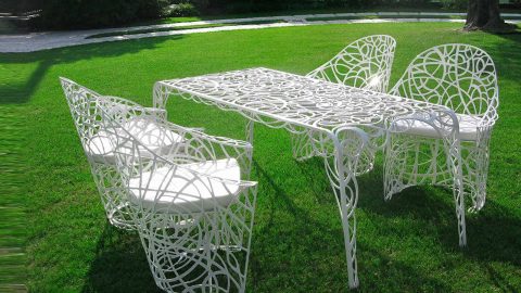 تصاميم مبتكرة لكراسي الحديقة