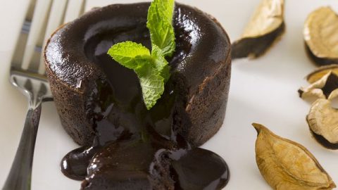 جهزي سوفليه بالشوكولاته كوجبة خفيفة ولذيذة لأطفالك