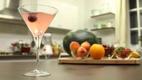 خطوات تجهيز عصير الليمون الزهري